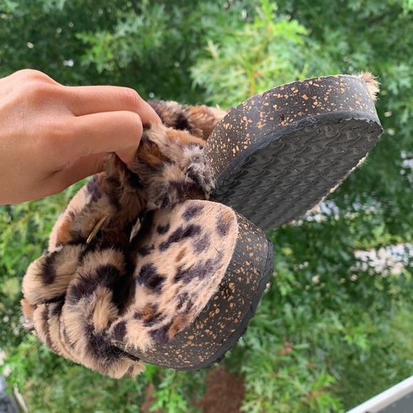 Leopard print buckle slide sandals 7./8 🐆 - Picture 6 of 7